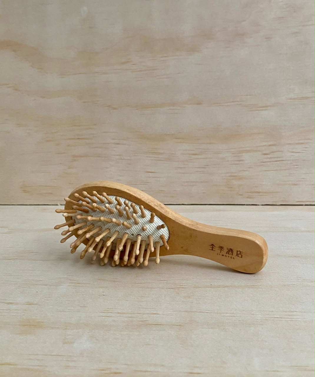 Cepillo de cabello - pequeño